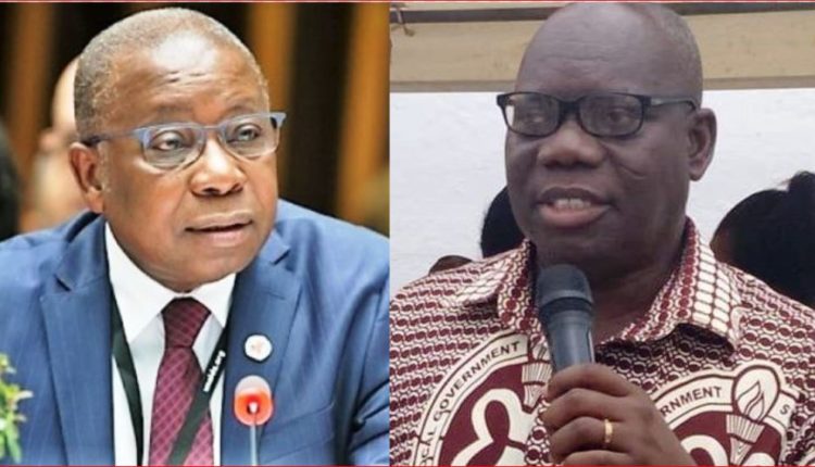 Minister of Health Kwaku Agyeman Manu (L) and Mayor of Sekondi Takoradi Metropolitan Assembly, K.K. Sam