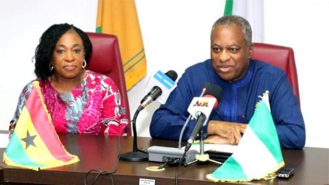 Ghana Foreign Affairs Minister, Shirley Ayorkor Botchwey (L) and Nigeria Foreign Affairs Minister, Geoffrey Onyeama (R)