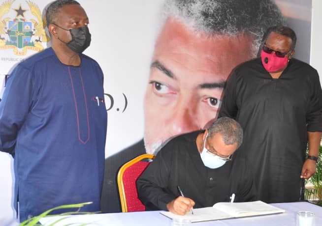 Goosie Tanoh signs book of condolence for Rawlings