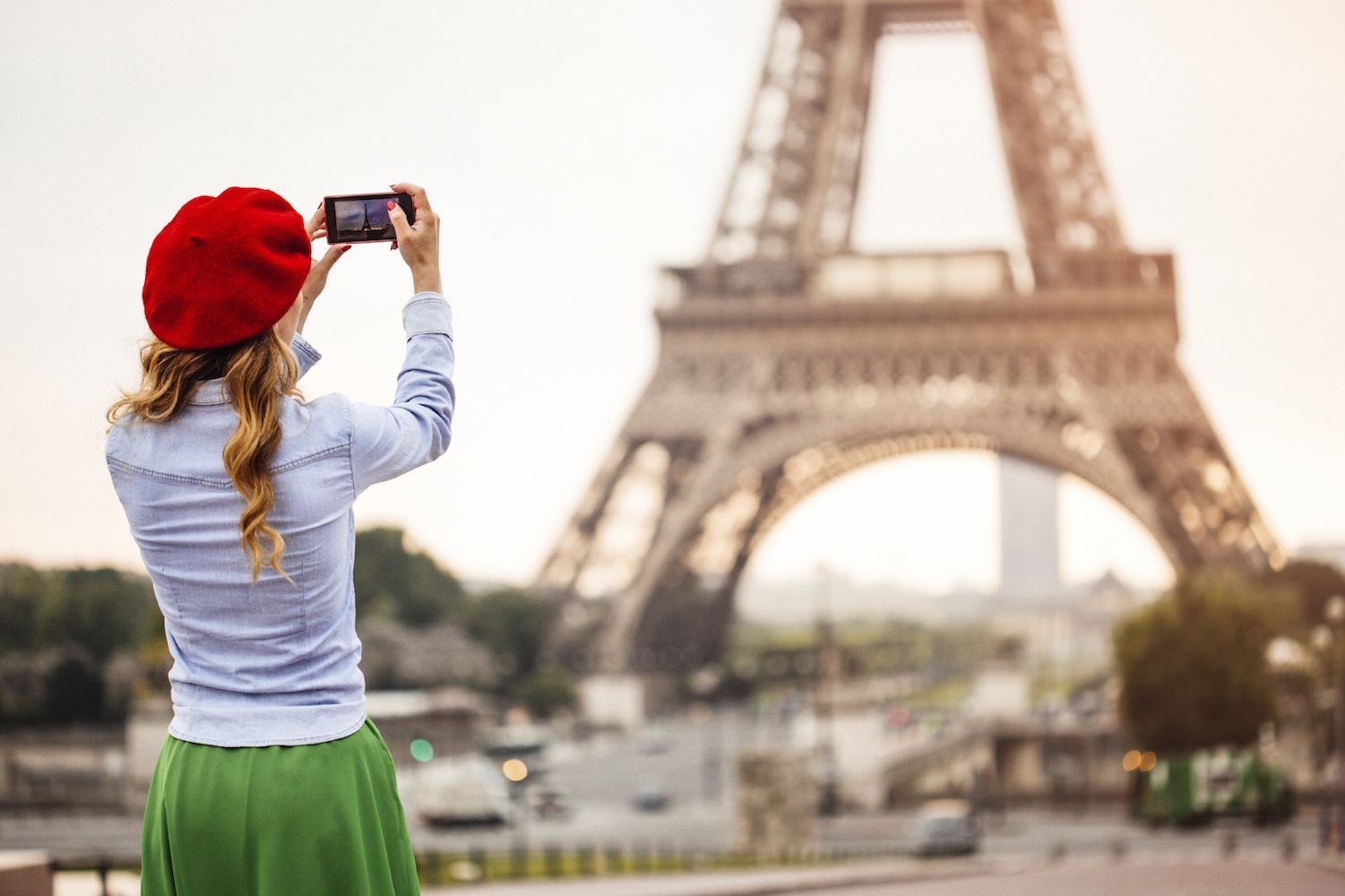 7 Pro-Tips To Avoid Looking Like A Tourist While You Travel