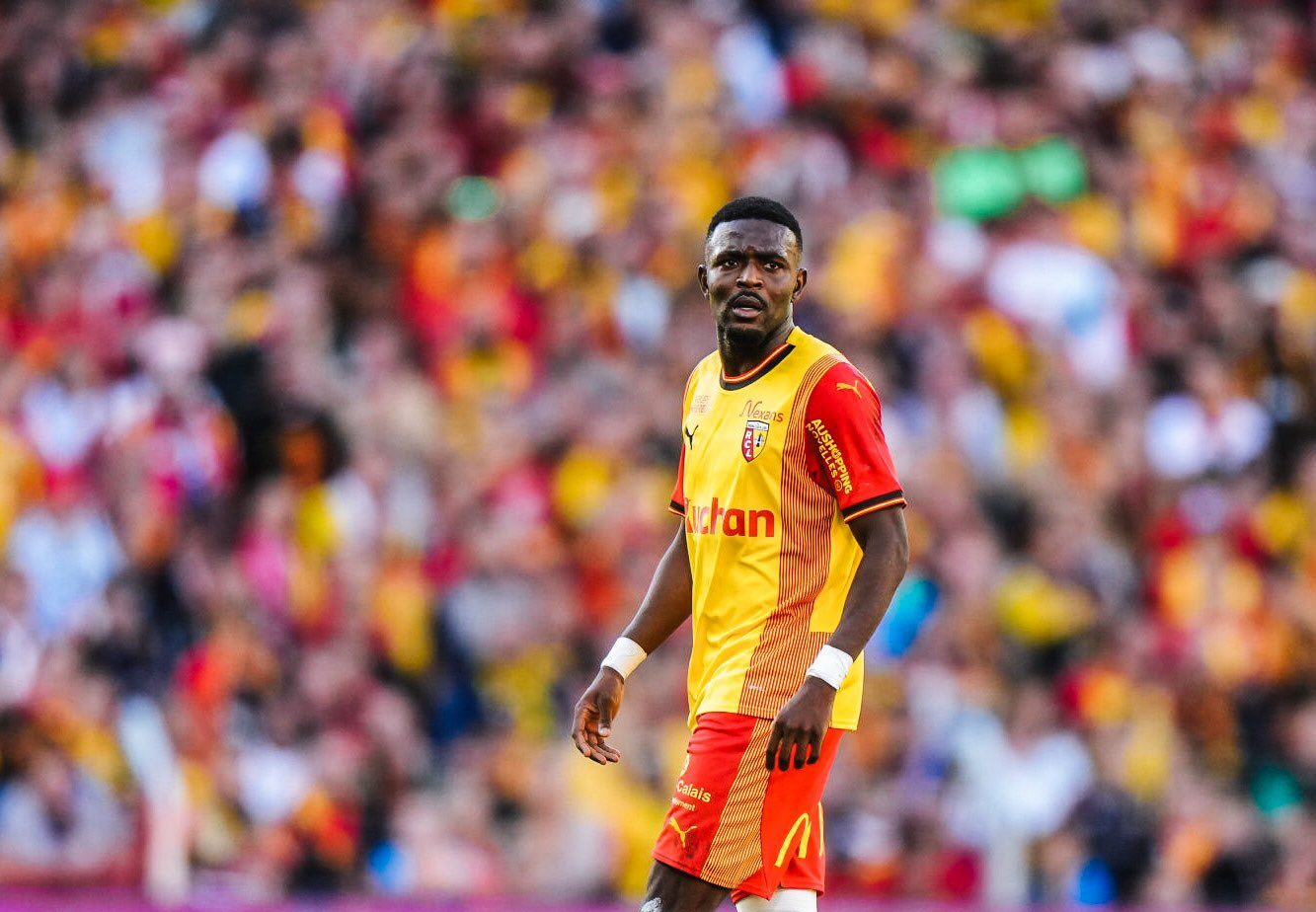 Lens willing to listen to offers for Ghana’s Salis Abdul Samed The